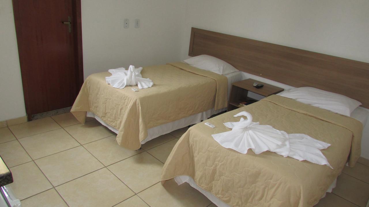 Hotel Oitis Governador Valadares Exterior foto