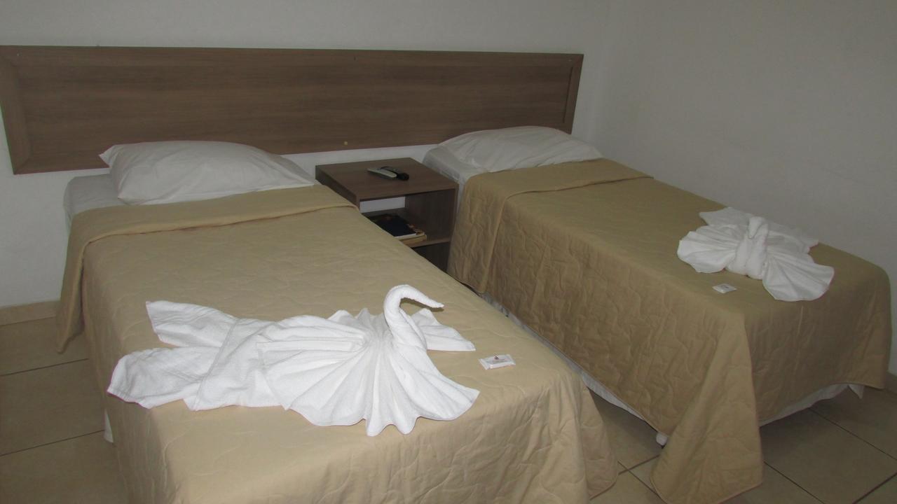 Hotel Oitis Governador Valadares Exterior foto